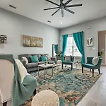 Chic Memphis Home With Deck About 2 Mi To Dtwn!
